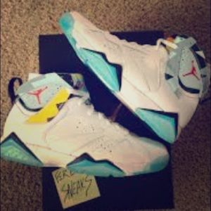 I’m selling these Jordan VII N7
